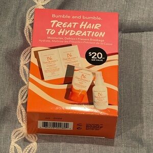 BUMBLE AND BUMBLE TREAT HAIR TO HYDRATION NOURISHING & MOISTURIZING SET BOXED